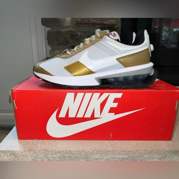 NIB Women’s Nike Air Max Pre-Day SE Pure Platinum/ White Size 7 - Picture 5 of 14